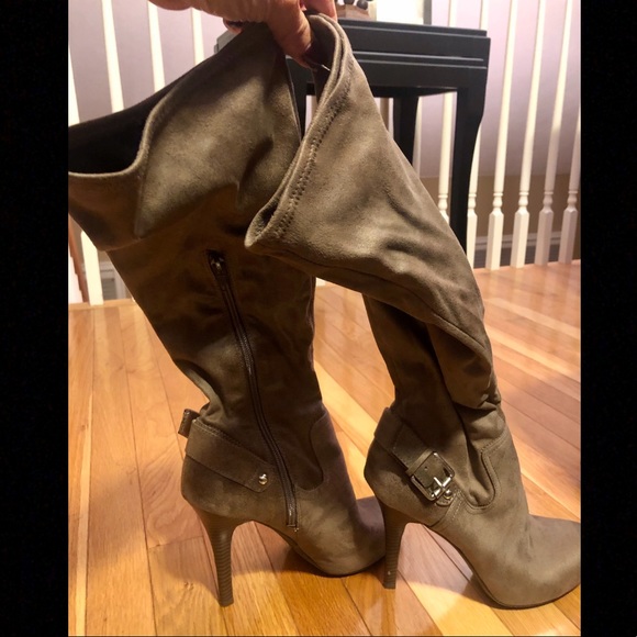 BCBGeneration Tall Boot - Picture 3 of 7